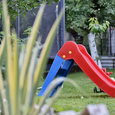 Summer House דירה טוזלה
